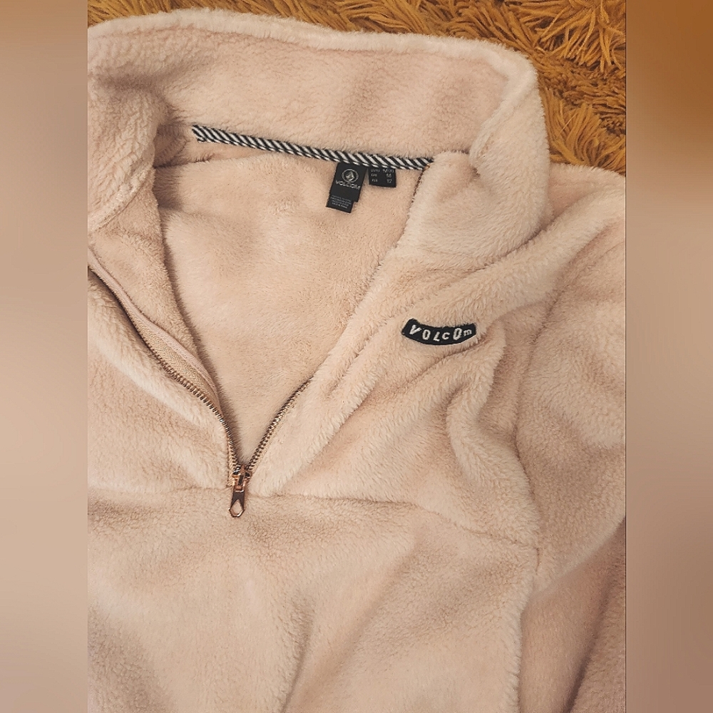 Volcom fluffy sweater